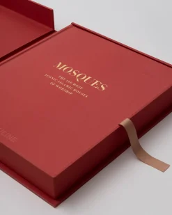 Mosques: The 100 Most Iconic Islamic Houses of Worship